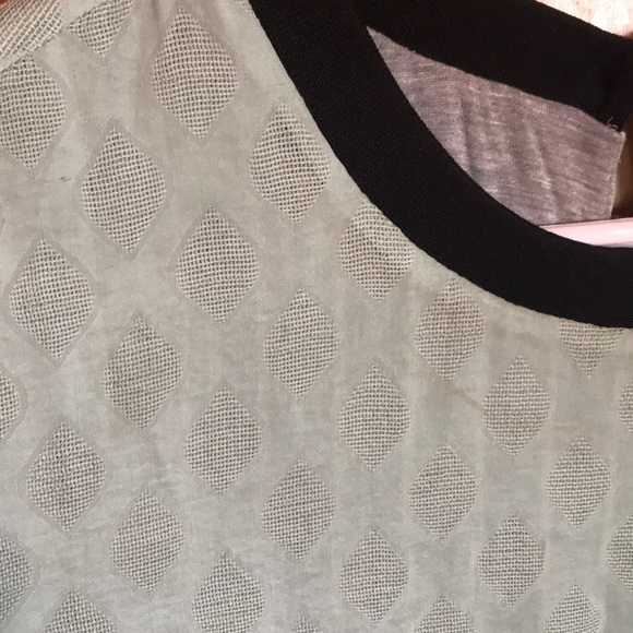 High-Low Top - Picture 2 of 4